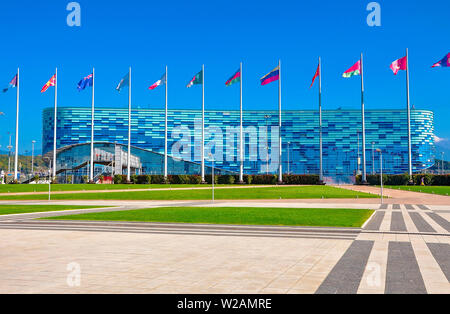 Russia - 14 ottobre 2018-Sochi Olympic Park. Palazzo del ghiaccio iceberg. Foto Stock