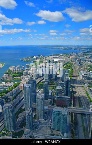 Lo skyline di Toronto come si vede dalla CN Tower Foto Stock