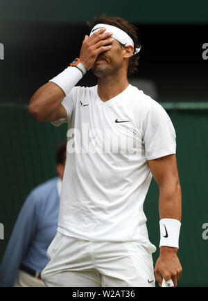 Londra, Regno Unito. 06 Luglio, 2019. Rafael Nadal (ESP) giocando Jo-Wilfred Tsonga il giorno 6 presso il campionati di Wimbledon tennis, Wimbledon, a Londra il 6 luglio 2019 Credit: Paolo Marriott/Alamy Live News Foto Stock