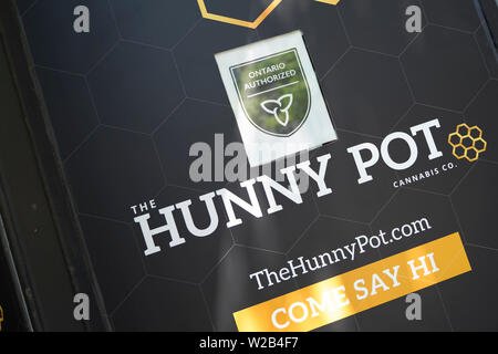 Hunny Pot, il primo Cannabis legale Store a Toronto in Canada. La marijuana negozio retail, store, CBD dispensario. Ontario autorizzati a vendere erbaccia canadese Foto Stock