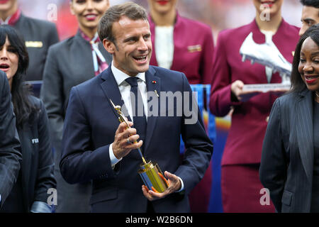 Lione, Francia. 07 Luglio, 2019. Presidente della Francia Emannuel Macron il confronto tra gli Stati Uniti e i Paesi Bassi convalidato dal finale delle donne 's Mondiali di Calcio a Lione in Francia domenica, 07. Credito: Brasile Photo Press/Alamy Live News Foto Stock