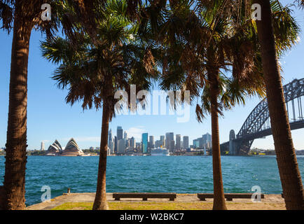 Sydney Opera House & Harbour Bridge, il Darling Harbour, Sydney, Nuovo Galles del Sud, Australia Foto Stock