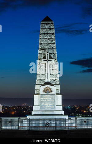 Australia, Australia occidentale, Perth, Kings Park, membro War Memorial, alba Foto Stock