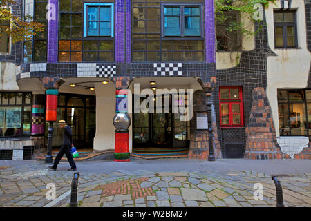 Esterno Kunst Haus Wien museo di Hundertwasser, Vienna, Austria, Europa Centrale Foto Stock