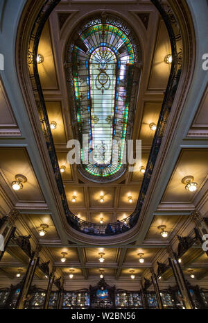 Confeitaria Colombo, architettura Art Nouveau all'interno del tradizionale pasticceria, centro di Rio de Janeiro, Brasile Foto Stock