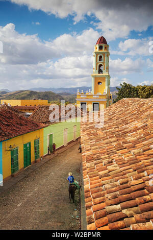 Cuba, Trinidad, vista del Museo National de la Luncha Contra Bandidos - ex convento di San Francisco de AsÃ-si Foto Stock