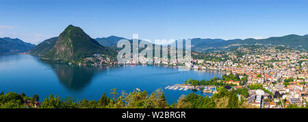 Vista in elevazione sopra Lugano dal Monte Bre, Lugano, Lago di Lugano Ticino, Svizzera Foto Stock