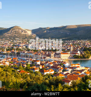 Vista in elevazione su Stari Grad (Città Vecchia), Trogir, Dalmazia, Croazia Foto Stock