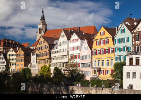 Germania, Baden-Wurttemburg, Tubinga, old town edifici lungo il fiume Neckar Foto Stock