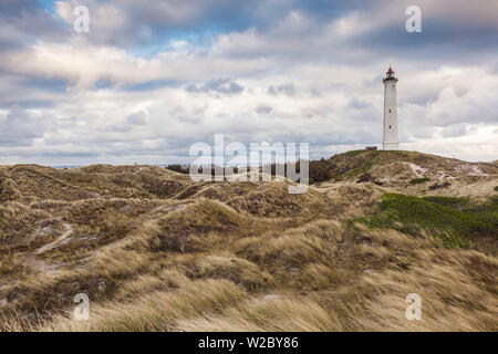 Danimarca, nello Jutland, Danese Riviera, Hvide Sande, Lyngvig Fyr Lighthouse, crepuscolo Foto Stock