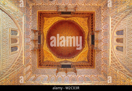 Soffitto, Alcazar, Royal Palace, Siviglia, Andalusia, Spagna Foto Stock