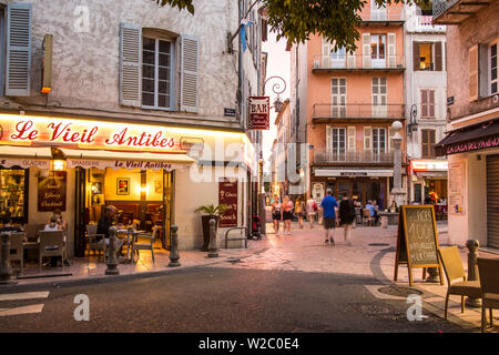 Città vecchia di Antibes, Alpes-Maritimes, Provence-Alpes-Côte d'Azur, Costa Azzurra, Francia Foto Stock