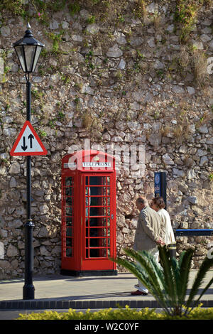 Regno Unito tradizionale casella Telefono, Gibilterra, la provincia di Cadiz Cadice Foto Stock