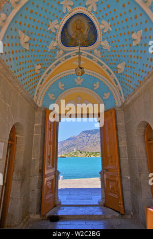 Ingresso di Moni Taxiarchi Michail Panormitis Monastero, Panormitis Bay, Symi, Dodecaneso, isole greche, Grecia, Europa Foto Stock