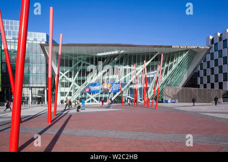 Irlanda, Dublino, Docklands, Bord Gais Energy Theatre, Daniel Libeskind, architetto Foto Stock