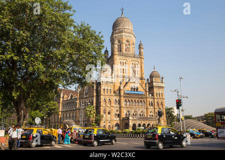 India Maharashtra, Mumbai, Brihan Mumbai Mahanagarpalika - uffici governativi, opposta Chhatrapati Shivaji Terminus Foto Stock