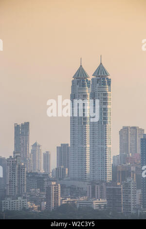 India Maharashtra, Mumbai, imperiale a doppia torre complesso residenziale Foto Stock