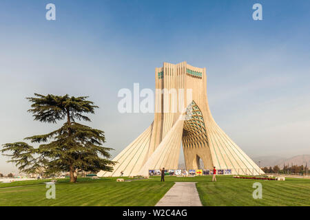 Iran, Teheran Azadi Tower, Freedon Monumento a torre Foto Stock