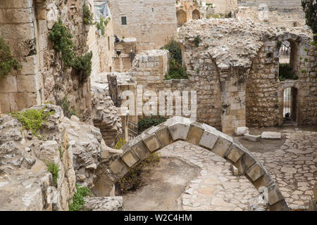 Israele, Gerusalemme, città vecchia, antiche rovine nel quartiere ebraico Foto Stock