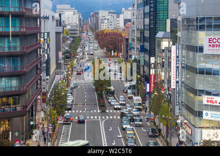 Giappone, Kyoto, Street di fronte a Kyoto stazione ferroviaria Foto Stock