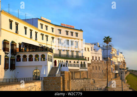 L'esterno dell'Hotel Continental, Tangeri, Marocco, Africa del Nord Foto Stock