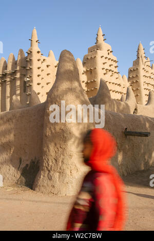 Africa Africa Occidentale, Mali, Mopti regione, Niger Inland Delta, Djenne, Djenne Moschea, La moschea è la più grande struttura di fango nel mondo, Djenne è un sito Patrimonio Mondiale dell'UNESCO, Foto Stock