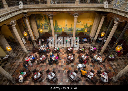 Messico, Città del Messico, Sanborns Ristorante, Casa de los Azulejos, casa di piastrelle, XVIII secolo Foto Stock