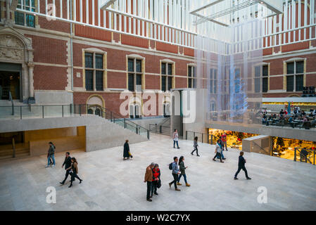Paesi Bassi, Amsterdam, Rijksmuseum nel cortile di entrata Foto Stock