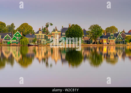 Paesi Bassi, North Holland, Zaandam, fiume Zaan Foto Stock