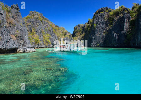 Filippine, Palawan El Nido, Miniloc Island, grande laguna Foto Stock