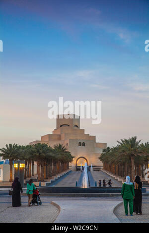 Il Qatar Doha, il Museo di Arte islamica Foto Stock