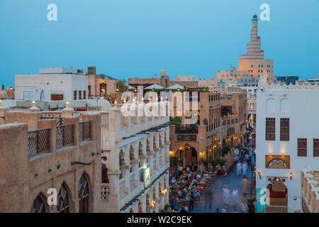 Il Qatar Doha, Fanar Qatar centro culturale islamico e Souq Waqif Foto Stock