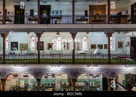 La Romania, Bucarest, orienti la Sinagoga, alloggiamento della storia ebraica museo, interno Foto Stock