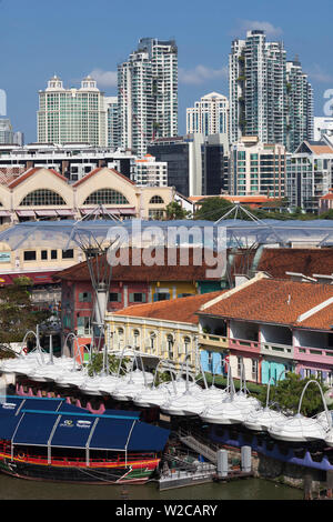 Singapore, Clarke Quay, il quartiere del divertimento, esterna Foto Stock