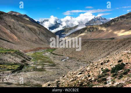 Paesaggio di montagna, Prefettura di Shigatse, nel Tibet, Cina Foto Stock