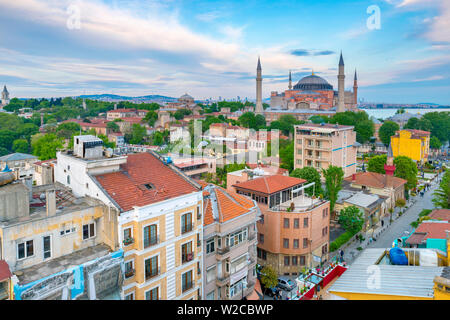 Turchia, Istanbul, Sultanahmet, Hagia Sophia (o Ayasofya), greci ortodossi, basilica moschea imperiale, e ora un museo Foto Stock