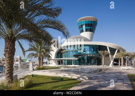 Emirati Arabi, Abu Dhabi Yas Island, Yas Marina edifici con Cipriani Ristorante italiano Foto Stock