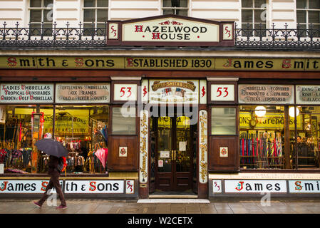 Inghilterra, London, Bloomsbury, Oxford Street, James Smith and Sons, ombrello store, stabilito 1830 Foto Stock