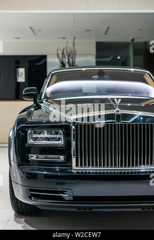 Inghilterra, London, Mayfair, Rolls Royce car showroom Foto Stock