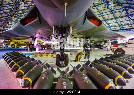 Inghilterra, London-Hendon, RAF Museum London, bombardiere Gallery, British degli anni cinquanta-era bombardiere Vulcan display Foto Stock