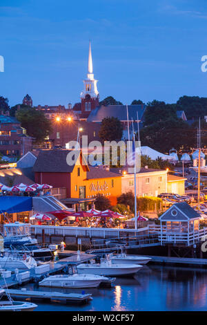 Stati Uniti d'America, Massachusetts, Newburyport, elevati città vista dal fiume Merrimack Foto Stock