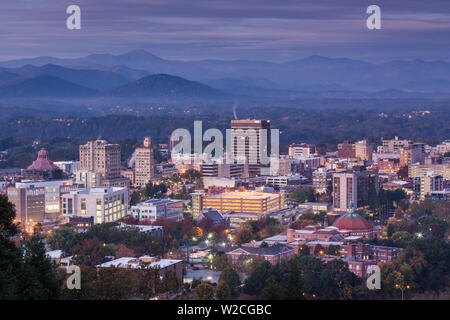 Stati Uniti d'America, North Carolina, Asheville, elevati dello skyline della città Foto Stock