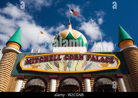 Stati Uniti d'America, Sud Dakota, Mitchell, Mitchell Corn Palace, buildling esterno composto da mais Foto Stock