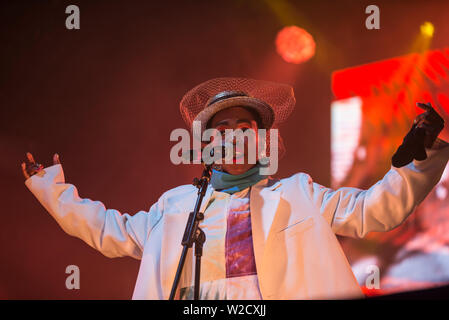 Glynde, East Sussex, 7 luglio 2019. Amore sommo Jazz Festival. Cantante americana, cantautore e rapper, Lauryn Hill, ex del dei Fugees, in primo piano la principale tappa del giorno finale di amore supremo. Foto Stock