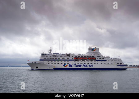 Normandie, Brittany Ferry lasciando Portsmouth alla Francia. Foto Stock