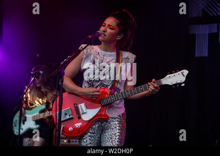 KT Tunstall esegue dal vivo al 2019 Cornbury Festival, grande Tew, Oxfordshire Foto Stock