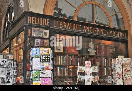 Boutique librairy Galerie Vivienne arcade Parigi Francia Foto Stock
