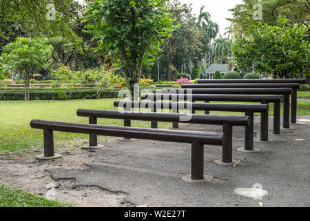 Parco Thonburirom come noto come Suan Thon, il primo nucleo urbano parco pubblico in Thonburi, Bangkok, Thailandia. Molte persone sono venute qui per esercizio e relax in thi Foto Stock