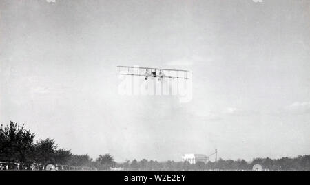 Caproni aereo che ha appena arrivati al Polo Grounds, Washington, D.C. da Langley Field, Virginia ca. 1917 Foto Stock