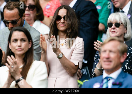 Londra, UK, 8 Luglio 2019: Pippa Middleton visite Wimbledon Tennis Championships 2019 a All England Lawn Tennis e Croquet Club di Londra. Credito: Frank Molter/Alamy Live news Foto Stock